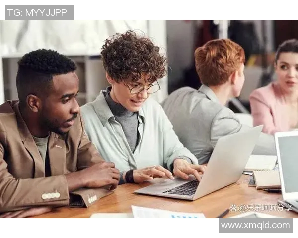 以交流为中心探讨现代社会人际沟通的重要性与技巧提升